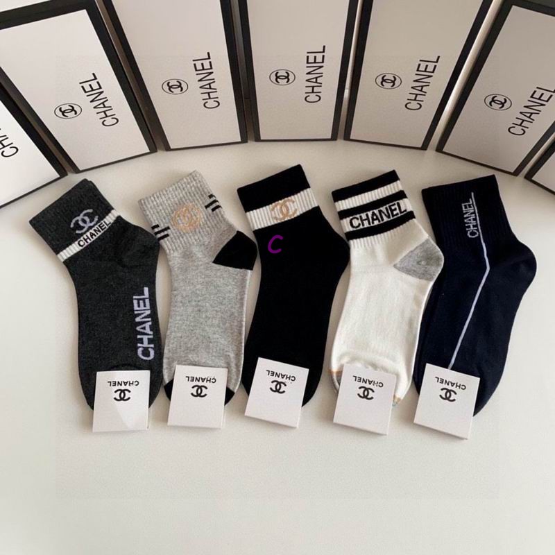 Chanel socks (4)